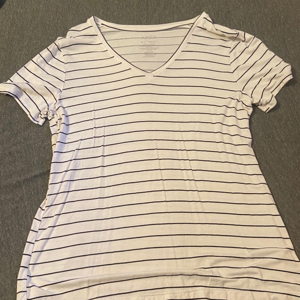 White and black striped tee
